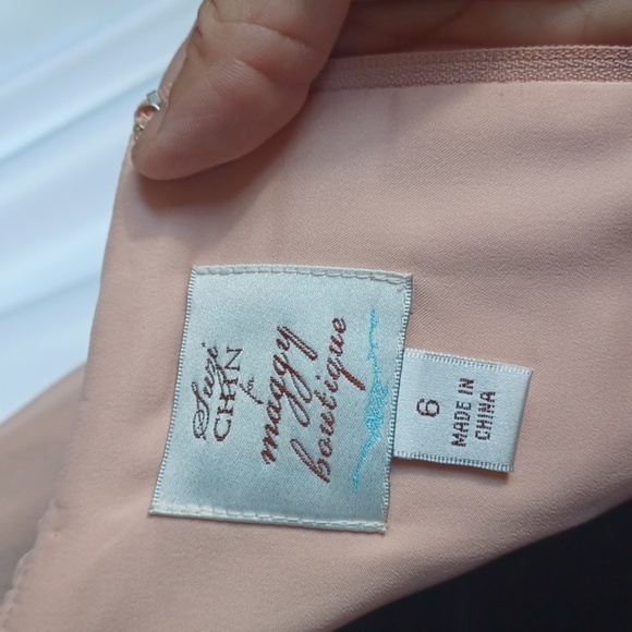 Suzi Chin for Maggy Boutique Champagne With Rast Gold Sequin Knee Length Dress - Picture 6 of 8